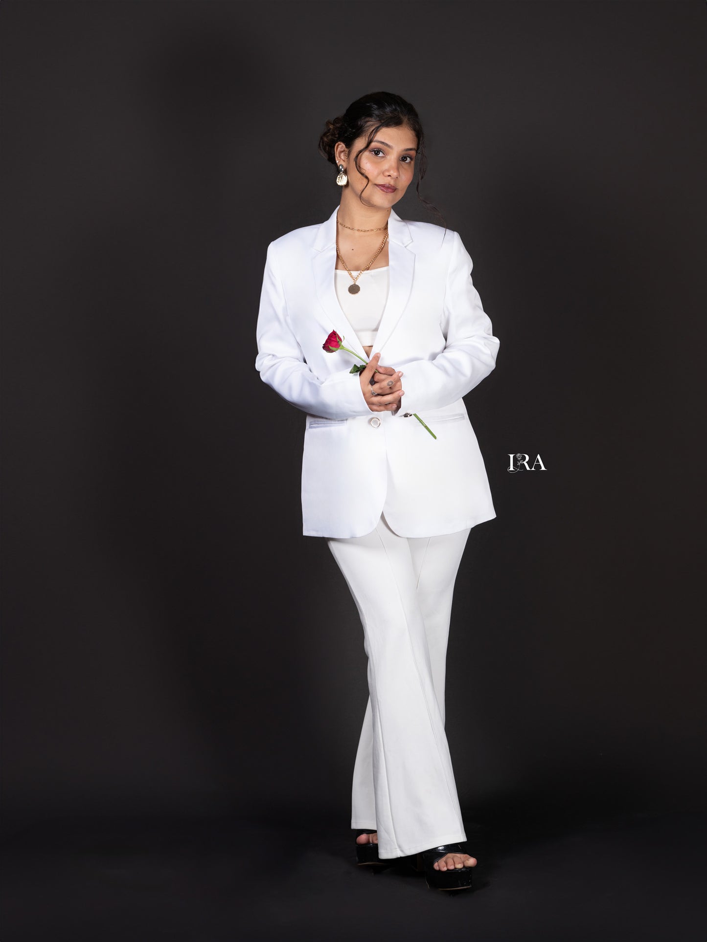 Classic White Blazer – Clean, Elegant, and Effortlessly Chic